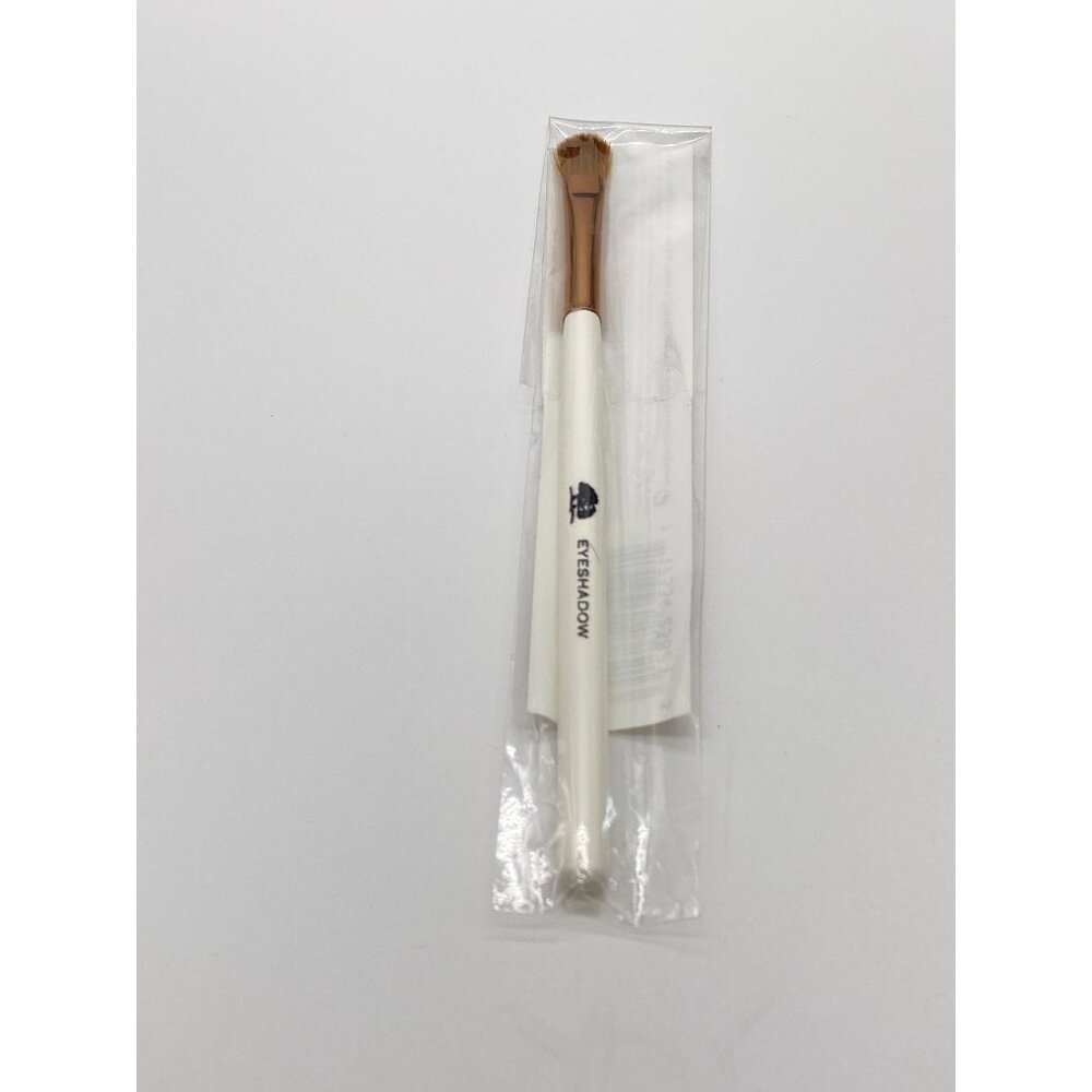 Origins Eyeshadow Placement Brush